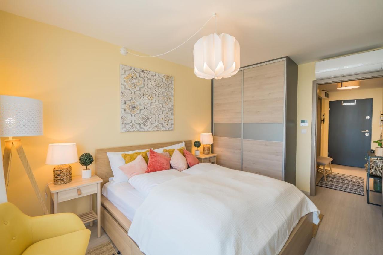 Mf Adriana Panorama Apartment Siófok Extérieur photo